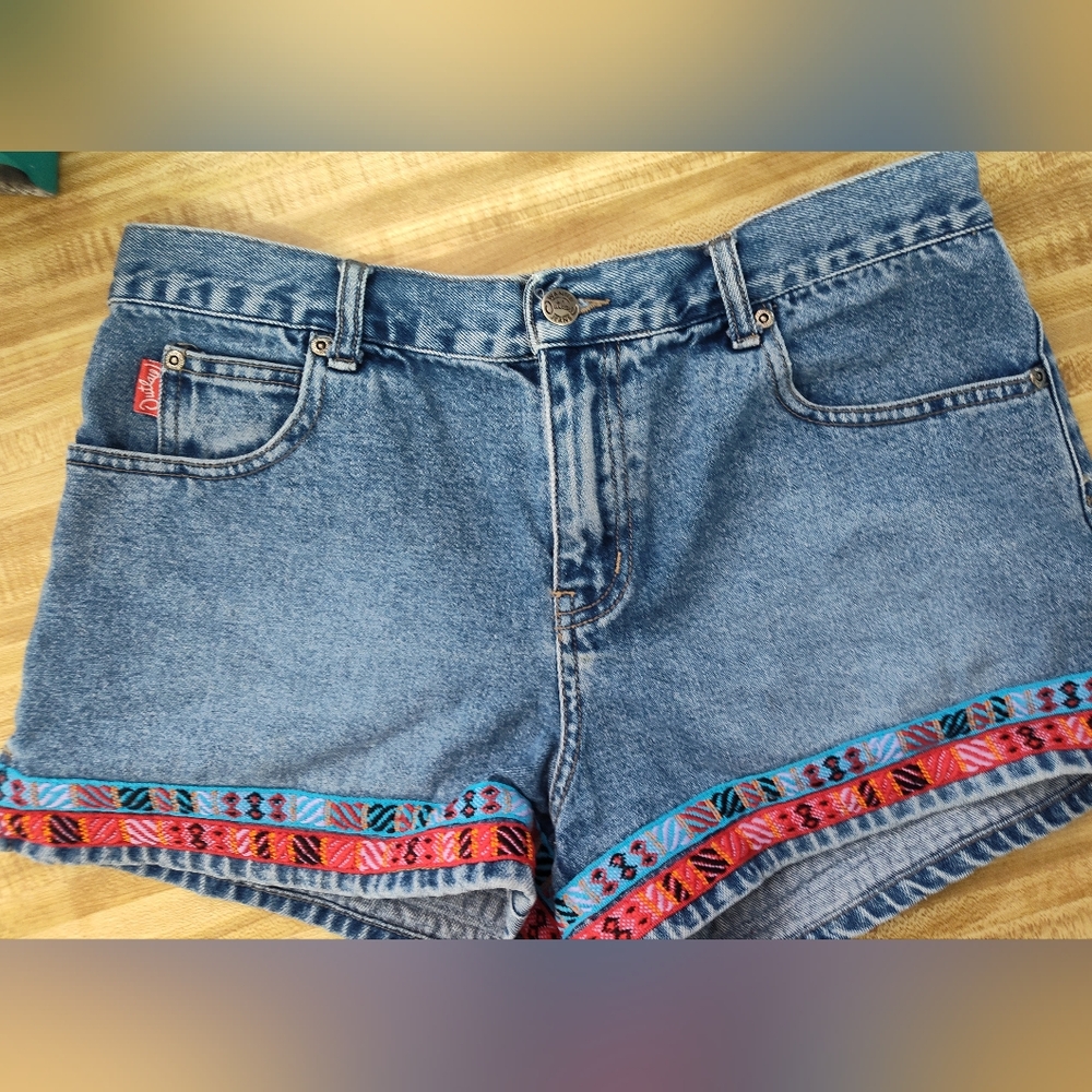 Outlaw Shorts Vintage Embroidered Tapestry Embellishments Size 9/10 Boho Fun EUC